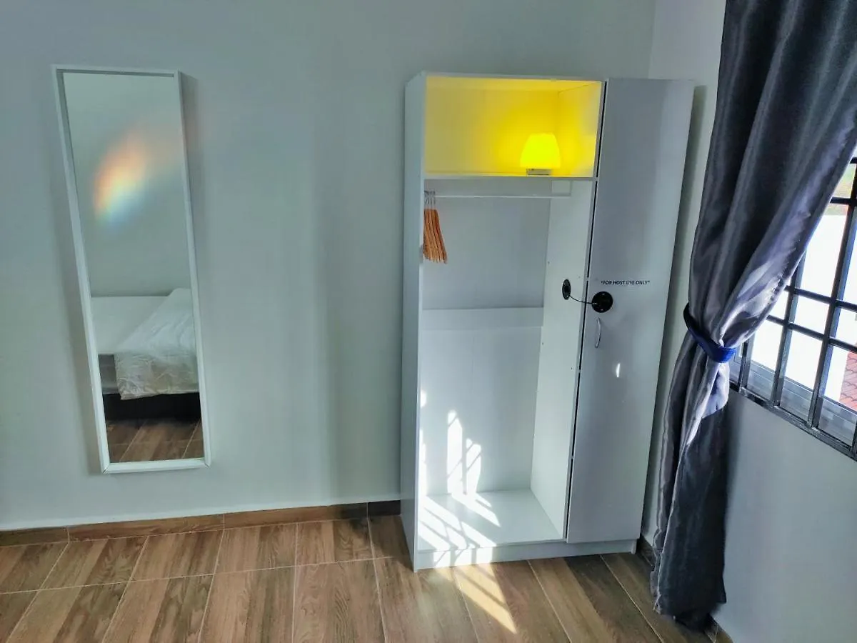 באייאן לפאס Semi-Detached, Up To 21 Pax, 4 Bedrooms, 3 Bathrooms, 4 Car Parks By Star Home 0*, באייאן לפאס